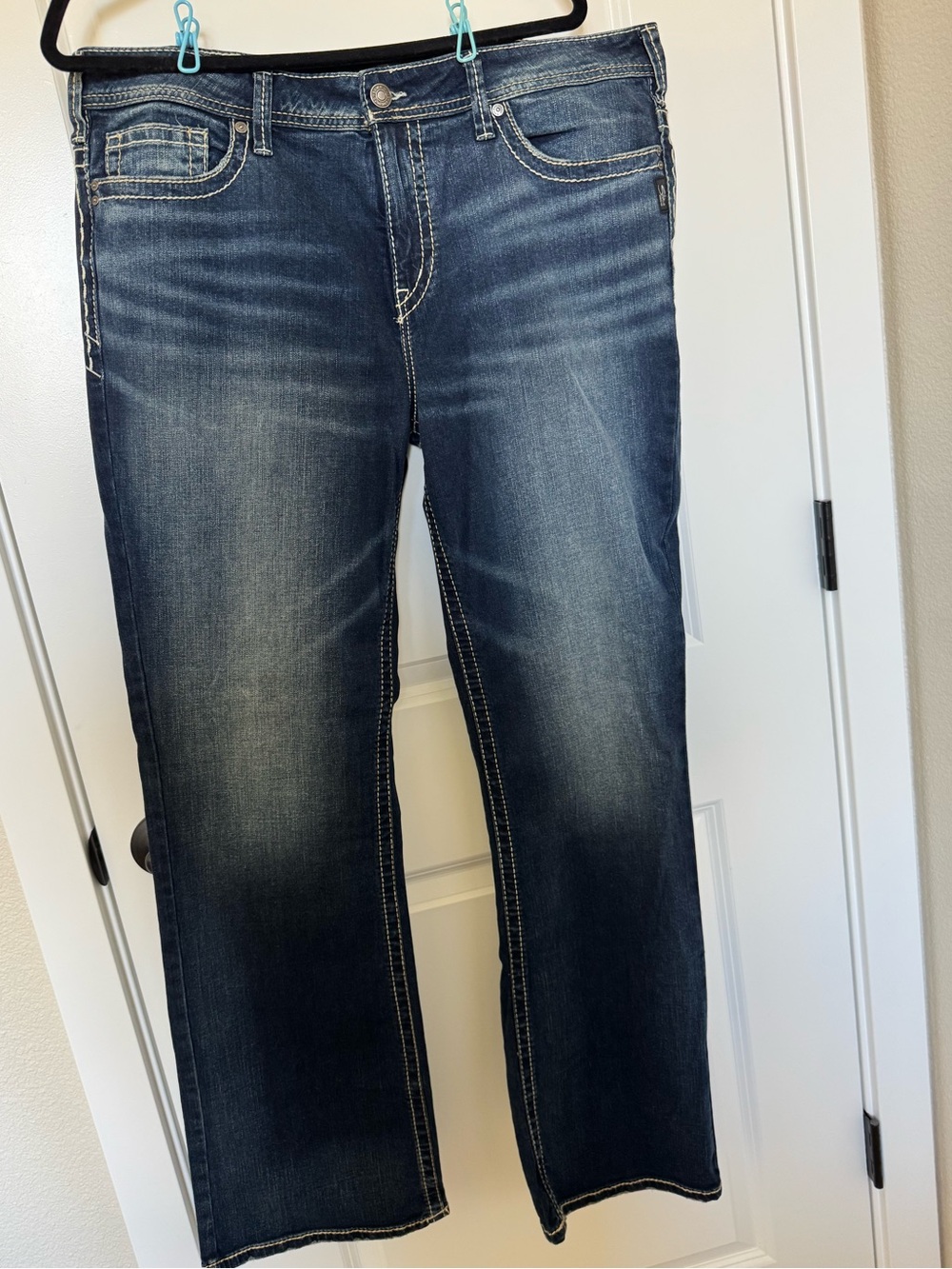 Silver Jeans Women’s Blue Bootcut Stretch Jeans